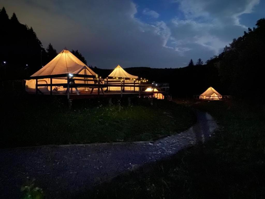 Forest Glamping Брашов Экстерьер фото